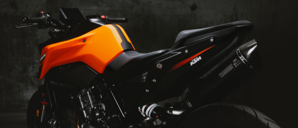 Promozione KTM 790 DUKE 2026 con Tech Pack in omaggio